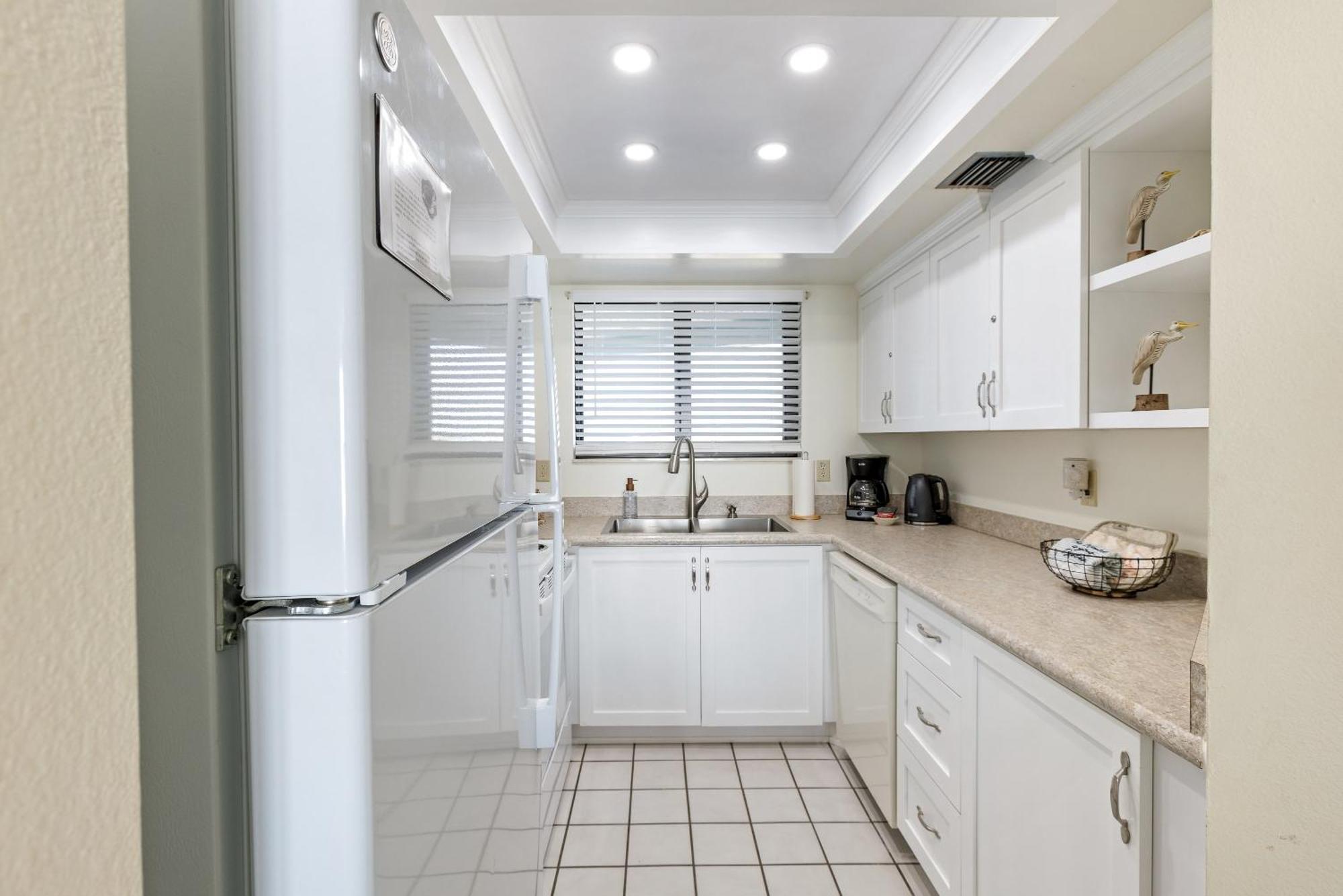 Ocean View With A Beachfront Pool At Ocean Trillium Condo ~ 403 New Smyrna Beach Eksteriør bilde